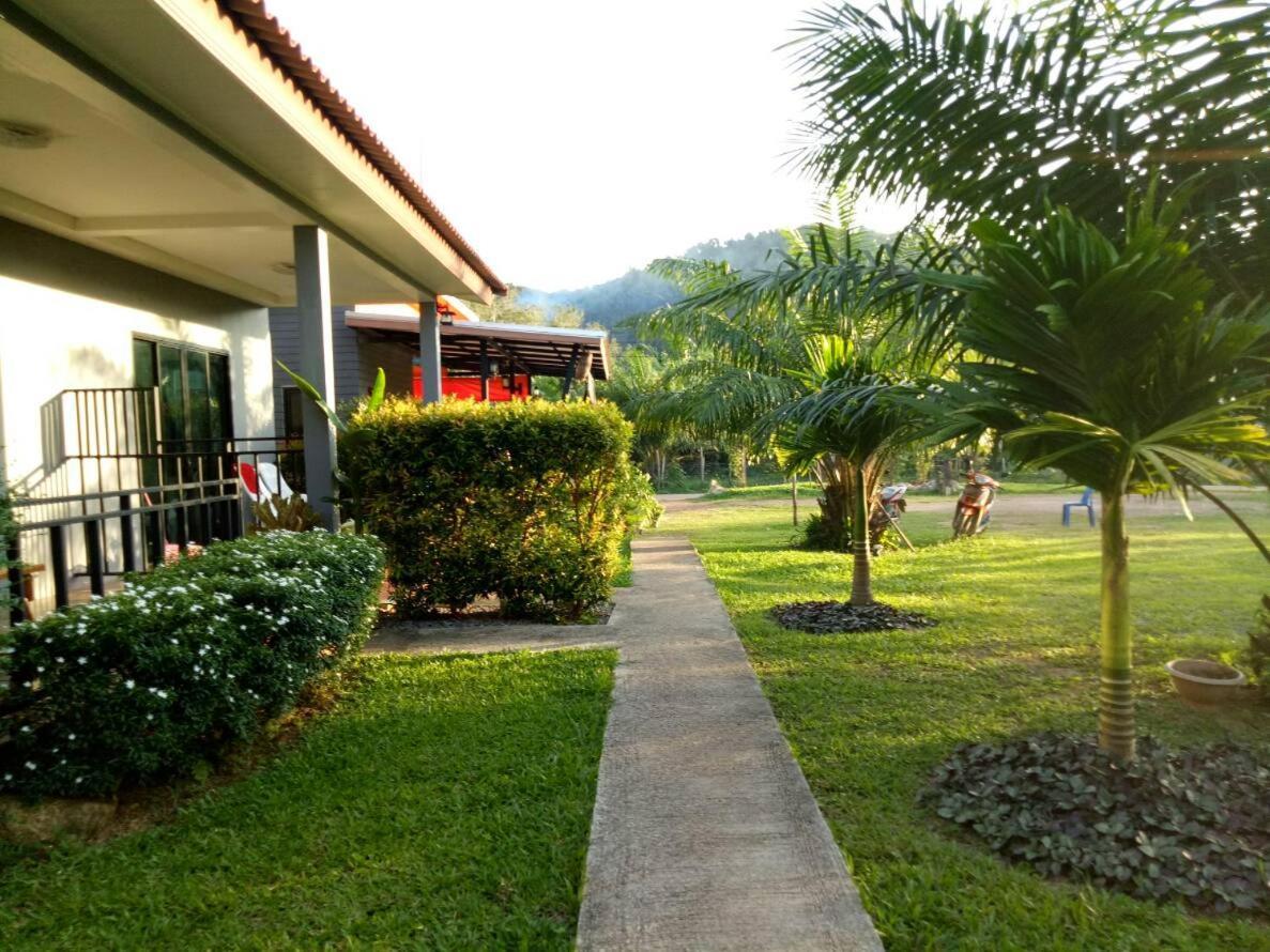 Baan Reenaa Lanta Ko Lanta Exterior foto